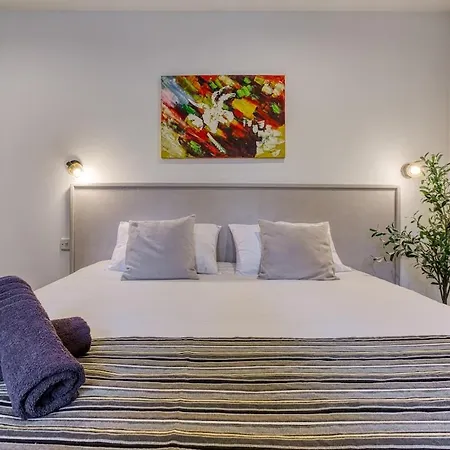 Stylish In The Heart Of The Apartment *