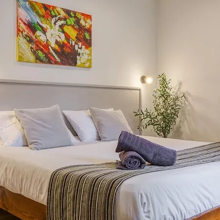 Apartment Stylish In The Heart Of The Saint Julian's
