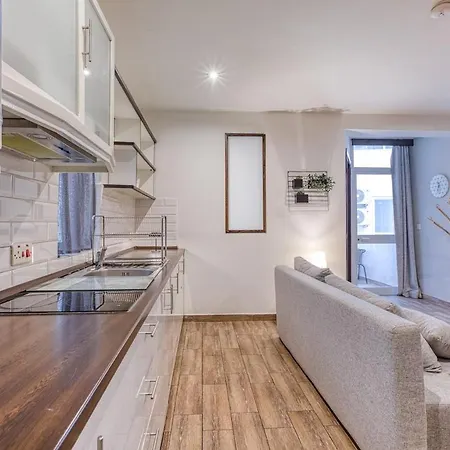 Stylish In The Heart Of The Apartment Saint Julian's