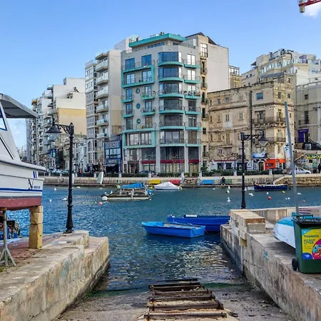 Stylish In The Heart Of The Apartamento St. Julian's